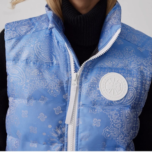Concepts Canada Goose collab vest XL new with tags blue bandana print - Picture 11 of 13